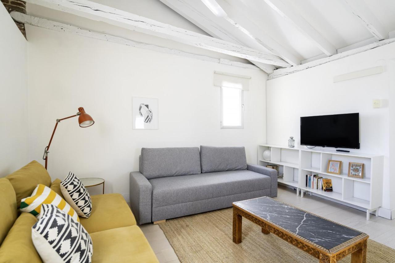 Apartamento El Barrio De Lavapies Madrid Ngoại thất bức ảnh